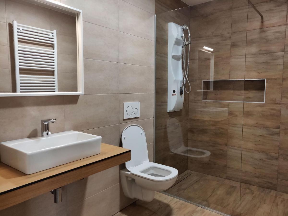 Pubyland Rooms & Apartments Rogatec المظهر الخارجي الصورة