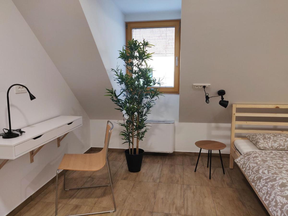 Pubyland Rooms & Apartments Rogatec المظهر الخارجي الصورة