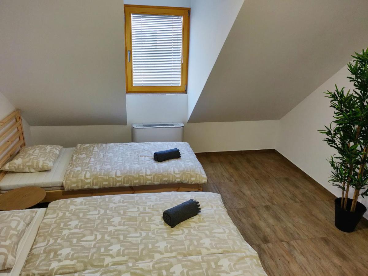 Pubyland Rooms & Apartments Rogatec المظهر الخارجي الصورة